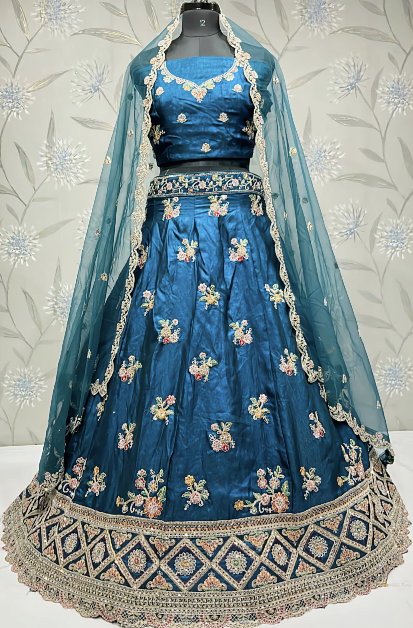 doll queen designer lehanga