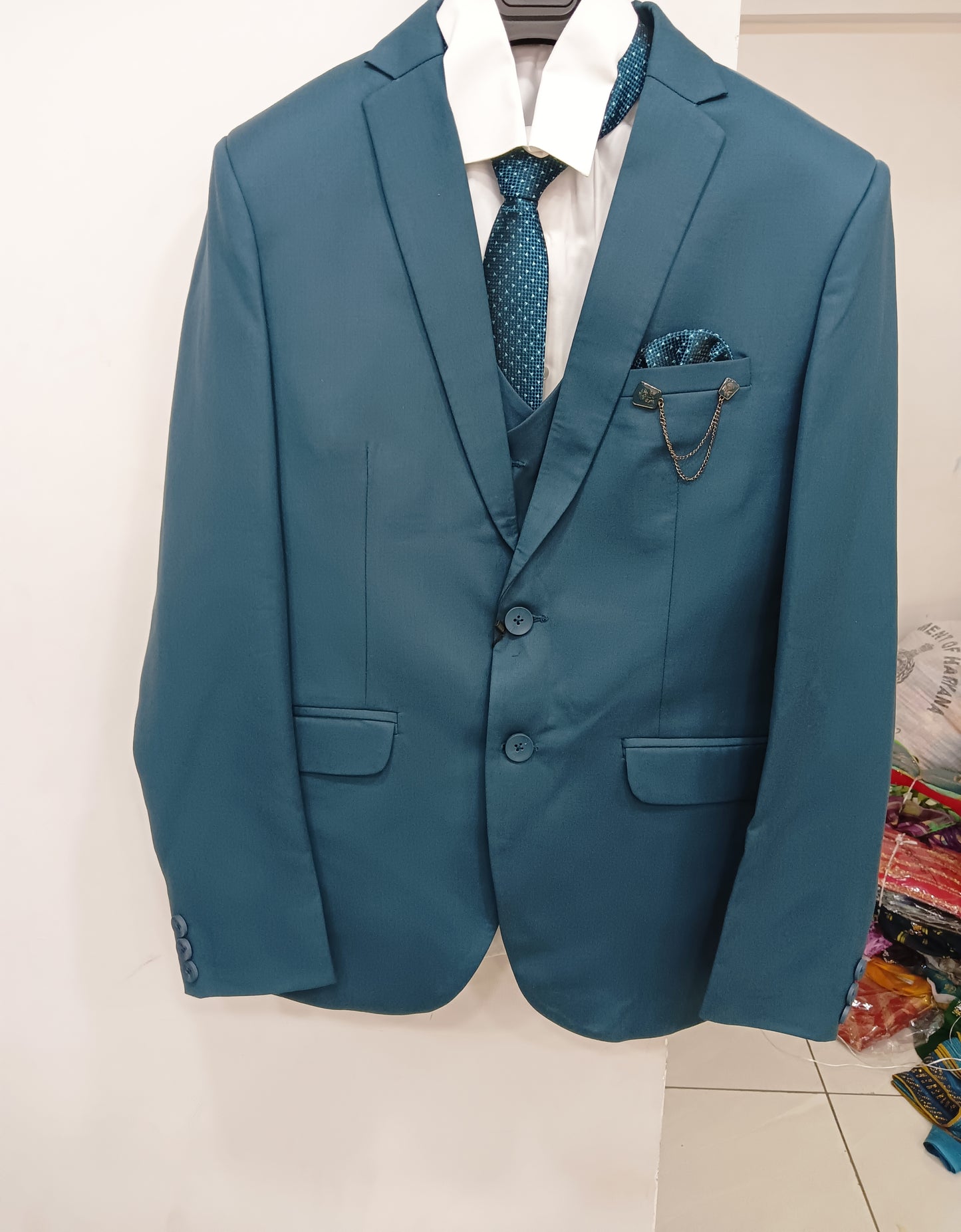 Classy regular five piece suit